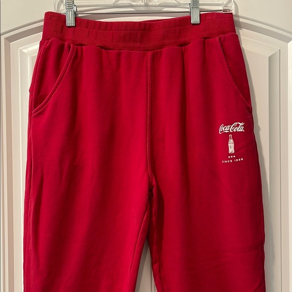 Sportique Apparel Co Coca-Cola Red Joggers Sweatpants L‎ - Picture 1 of 6